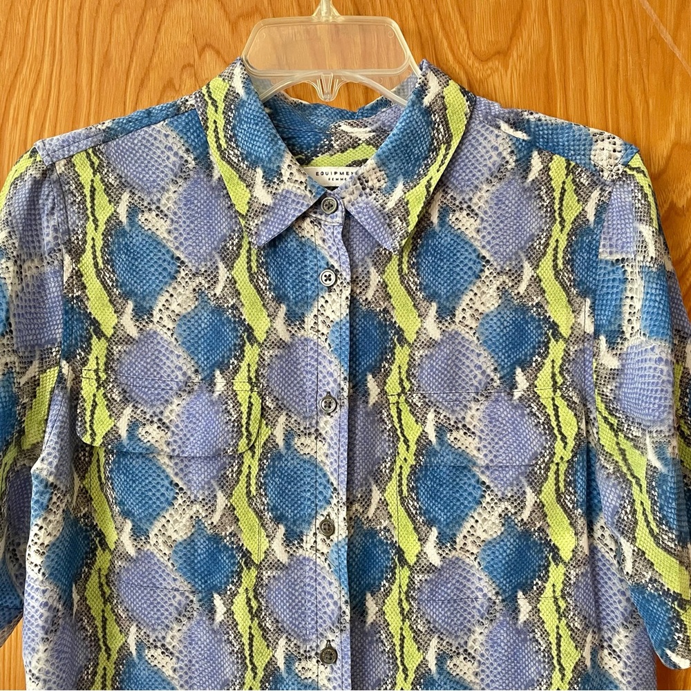 Equipment Femme silk snake print shirt dress, size medium - Picture 4 of 10